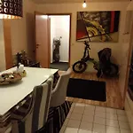 Tolle Private 2-zimmer Im Szene Berlin-friedrichshain Berlim