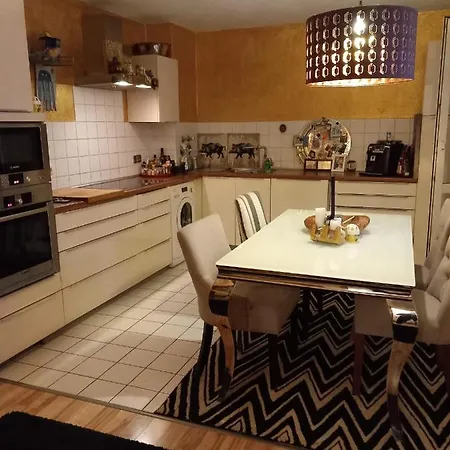 Apartamento Tolle Private 2-zimmer Im Szene Berlin-friedrichshain *