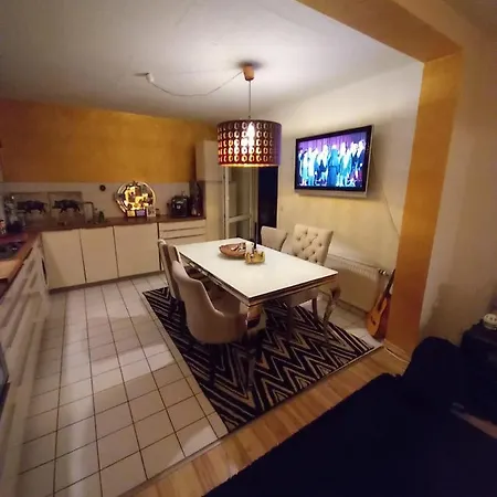 Tolle Private 2-zimmer Im Szene Berlin-friedrichshain *