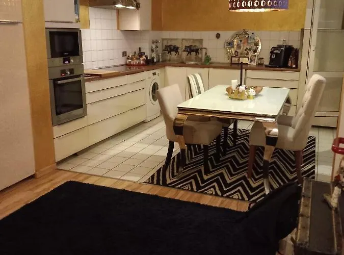 Tolle Private 2-zimmer Im Szene Berlin-friedrichshain Berlín