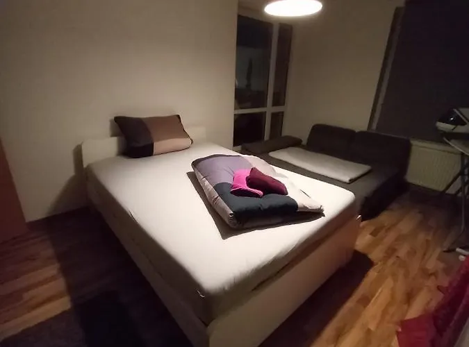 아파트 Tolle Private 2-zimmer Im Szene Berlin-friedrichshain *