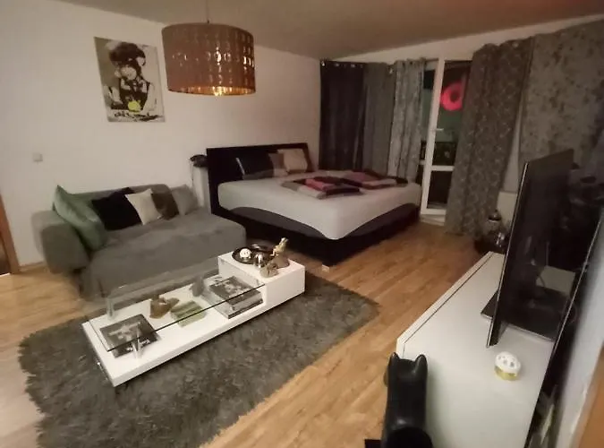 Tolle Private 2-zimmer Im Szene Berlin-friedrichshain Apartamento Berlín