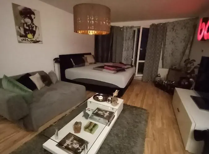 Tolle Private 2-zimmer Im Szene Berlin-friedrichshain