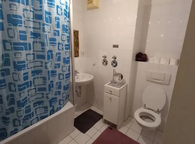 Apartman Tolle Private 2-zimmer Im Szene Berlin-friedrichshain Berlin